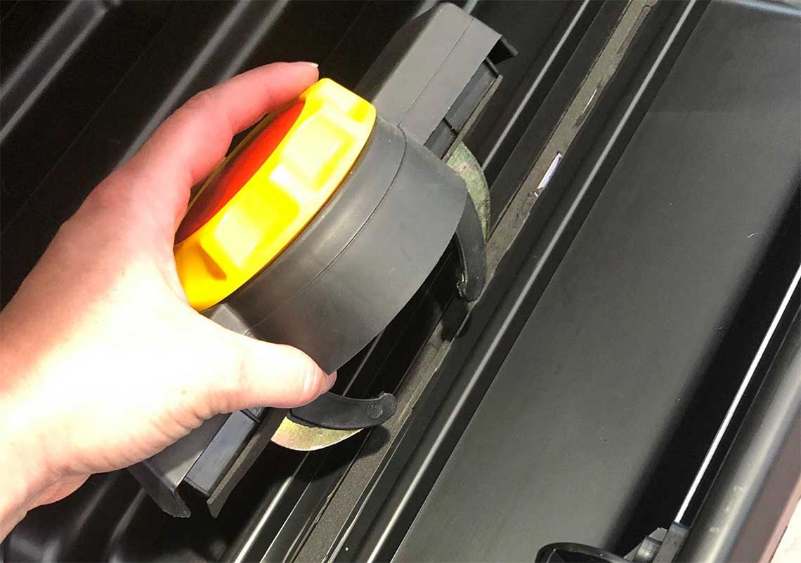 How to Install a Cargo Box?